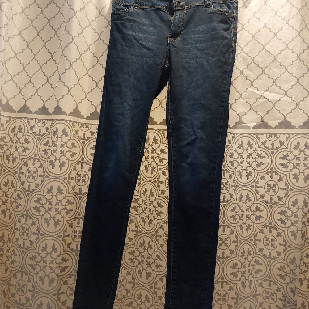 Pair of j eans b